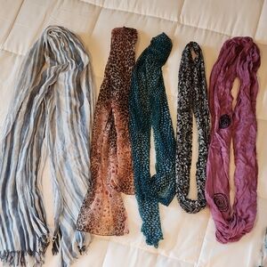 Stylish Women's Scarf Set - Multicolor